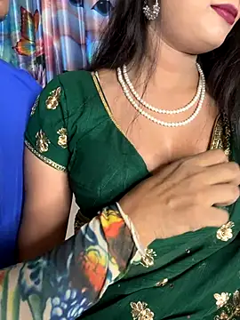 Snapshot of ascuple chatting on 11/07/25, 05:57 ascuple online show from 11/07/25, 05:57