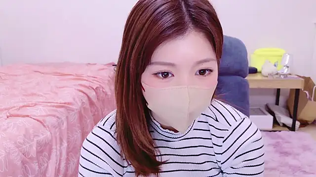 Runarunapi online show from 10/18/25, 01:19