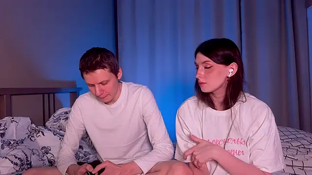 Snapshot of eternal_dream_ chatting on 03/22/25, 01:11 eternal dream  online show from 03/22/25, 01:11