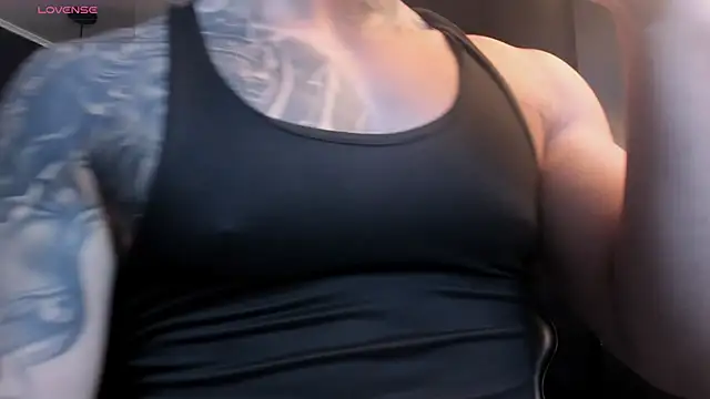 Flynn Riider online show from 12/03/25, 05:22