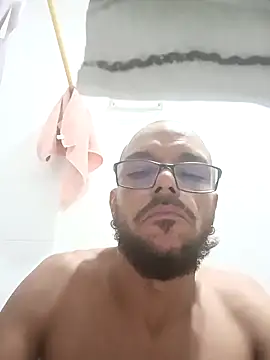 Snapshot of Charly_BC_Dirty chatting on 02/16/25, 03:16 Charly BC Dirty online show from 02/16/25, 03:16