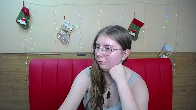 Snapshot of RysaKosaYlya chatting on 12/21/24, 03:42 RysaKosaYlya online show from 12/21/24, 03:42