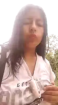 Snapshot of Danna-linyi chatting on 12/29/24, 01:49 Danna-linyi online show from 12/29/24, 01:49