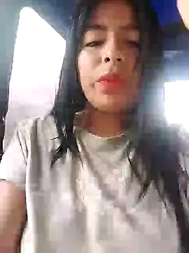 Snapshot of Danna-linyi chatting on 01/26/25, 06:48 Danna-linyi online show from 01/26/25, 06:48