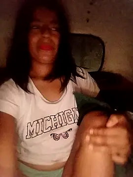 Snapshot of Danna-linyi chatting on 02/23/25, 12:08 Danna-linyi online show from 02/23/25, 12:08