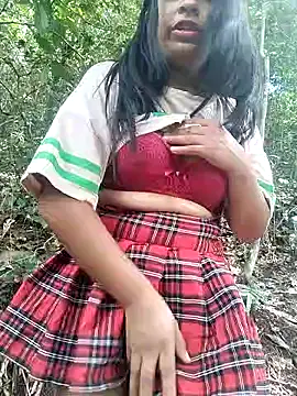 Snapshot of Danna-linyi chatting on 03/15/25, 07:16 Danna-linyi online show from 03/15/25, 07:16