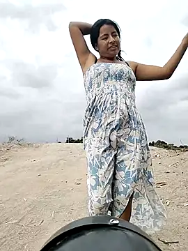 Snapshot of Danna-linyi chatting on 03/23/26, 08:02 Danna-linyi online show from 03/23/26, 08:02