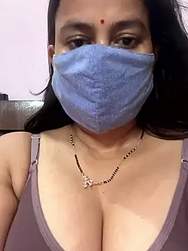 Snapshot of nehas chatting on 10/01/25, 12:00 nehas online show from 10/01/25, 12:00