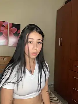 Snapshot of Zoee_t chatting on 01/21/25, 10:08 Zoee t online show from 01/21/25, 10:08