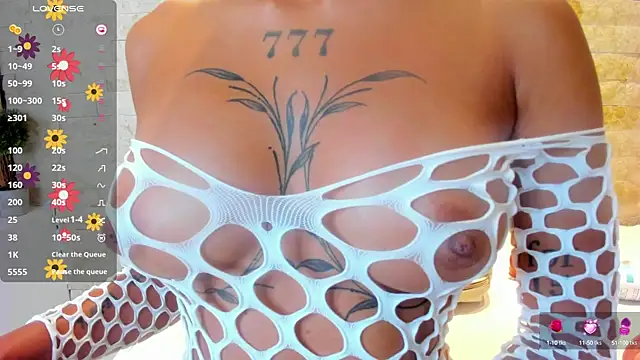 mia roldan  online show from 02/27/25, 10:53