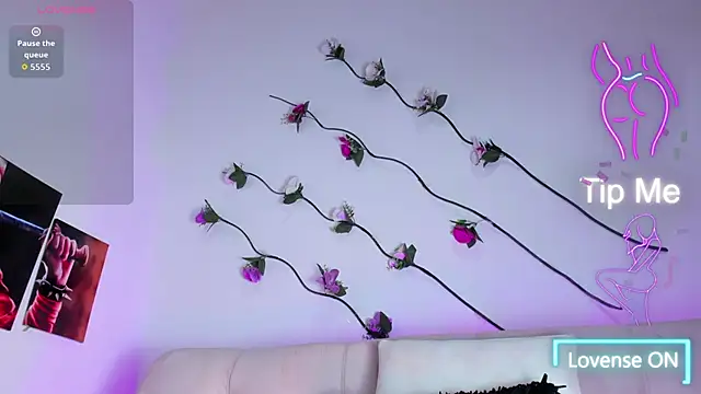 Snapshot of HaleyAmaya chatting on 01/13/26, 11:21 HaleyAmaya online show from 01/13/26, 11:21