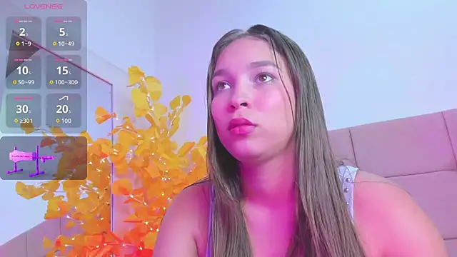 Snapshot of HaleyAmaya chatting on 02/05/26, 11:42 HaleyAmaya online show from 02/05/26, 11:42