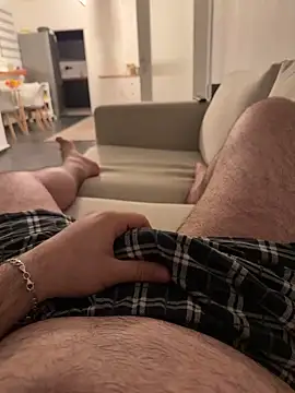 Snapshot of Loco42- chatting on 11/24/25, 12:43 Loco42- online show from 11/24/25, 12:43