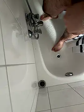 Snapshot of Loco42- chatting on 01/13/26, 02:33 Loco42- online show from 01/13/26, 02:33