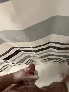 Snapshot of Loco42- chatting on 02/17/26, 11:00 Loco42- online show from 02/17/26, 11:00