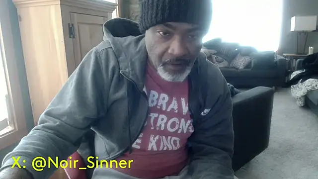 Snapshot of sinnernoir chatting on 03/28/26, 03:00 sinnernoir online show from 03/28/26, 03:00