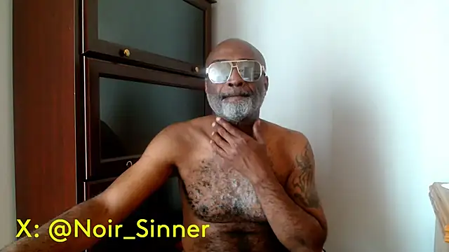 Snapshot of sinnernoir chatting on 04/24/26, 03:14 sinnernoir online show from 04/24/26, 03:14