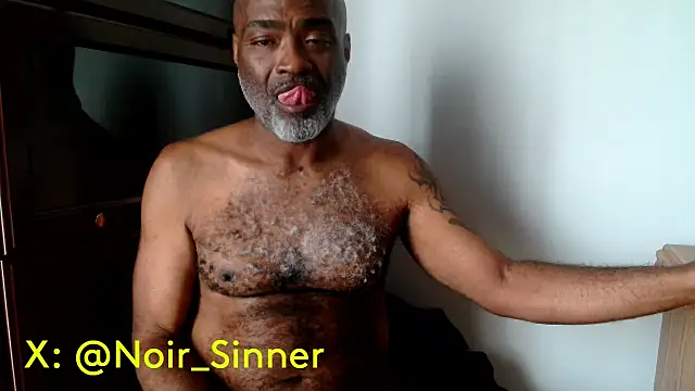 Snapshot of sinnernoir chatting on 04/25/26, 01:41 sinnernoir online show from 04/25/26, 01:41
