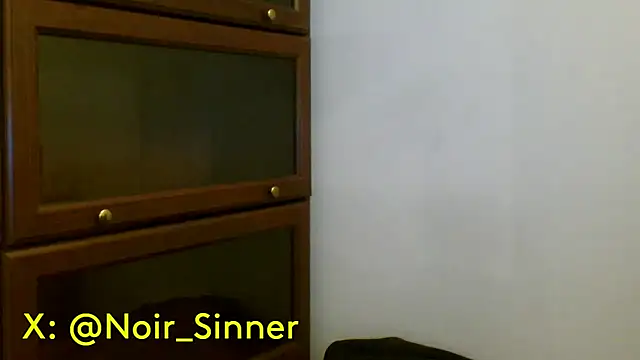 Snapshot of sinnernoir chatting on 05/07/26, 01:22 sinnernoir online show from 05/07/26, 01:22