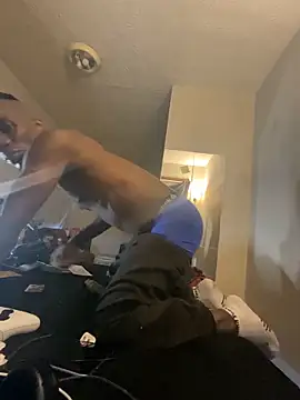 Snapshot of Shawtyblaque21 chatting on 11/17/25, 02:06 Shawtyblaque21 online show from 11/17/25, 02:06