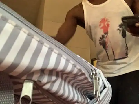 Snapshot of Shawtyblaque21 chatting on 03/08/26, 05:28 Shawtyblaque21 online show from 03/08/26, 05:28