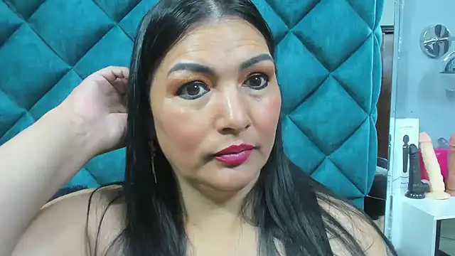 PENELOPELEWISs online show from 10/04/25, 04:54