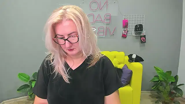 ChristyBrooks online show from 01/28/25, 12:11