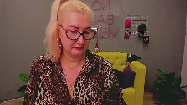 ChristyBrooks online show from 01/31/25, 12:29