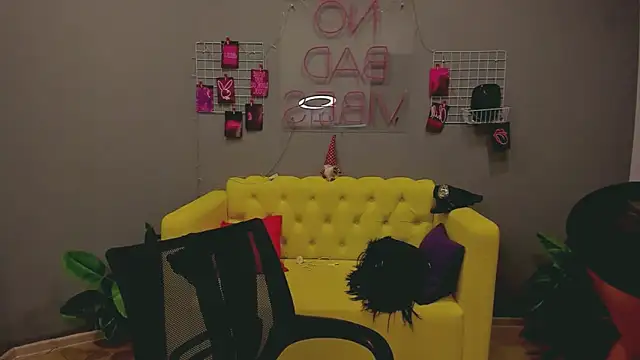 ChristyBrooks online show from 01/31/25, 03:33