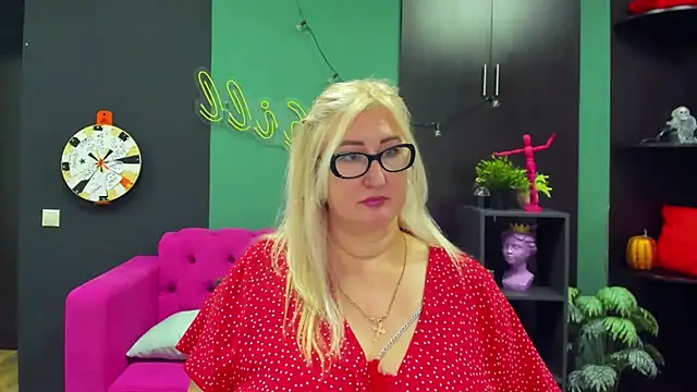 ChristyBrooks online show from 02/12/25, 07:13