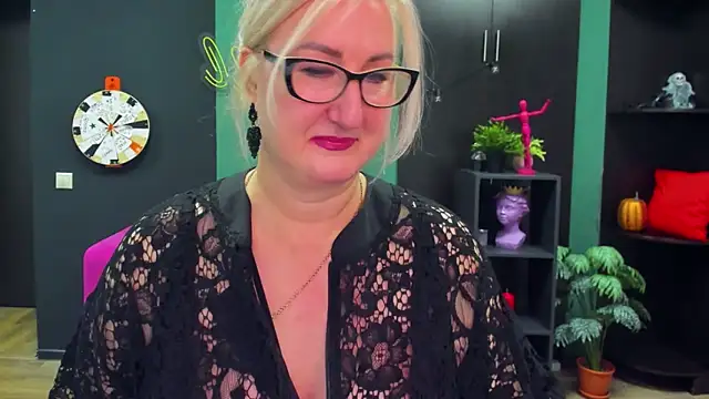 ChristyBrooks online show from 02/21/25, 06:37