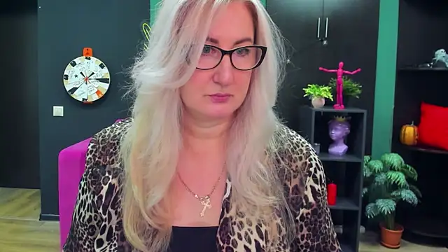 ChristyBrooks online show from 02/27/25, 01:17