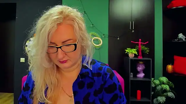 ChristyBrooks online show from 03/02/25, 08:27