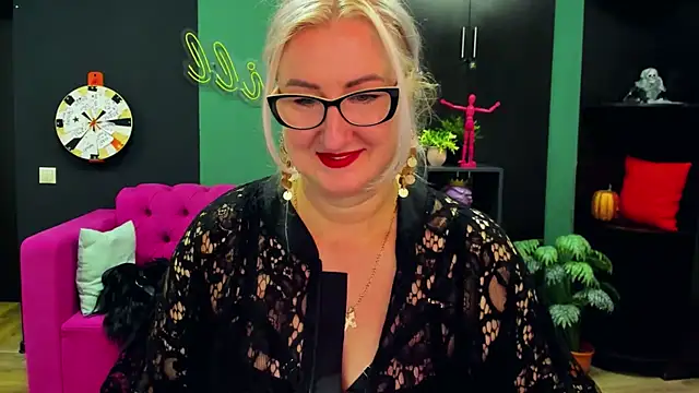 ChristyBrooks online show from 03/10/25, 09:18