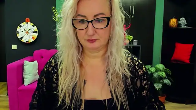 ChristyBrooks online show from 03/19/25, 12:34