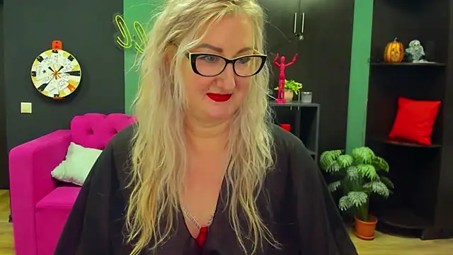 ChristyBrooks online show from 03/19/25, 06:44