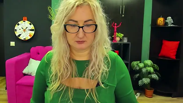 ChristyBrooks online show from 03/20/25, 01:15