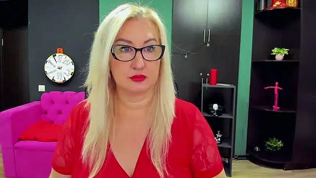 ChristyBrooks online show from 10/22/25, 09:09