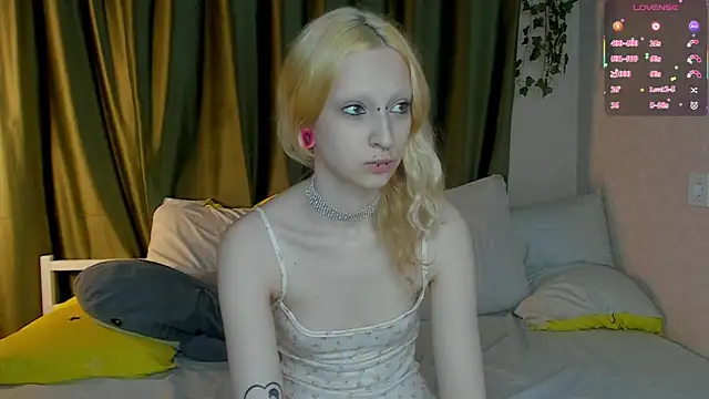 Snapshot of Lexy-Woorhez chatting on 06/17/26, 04:19 Lexy-Woorhez online show from 06/17/26, 04:19