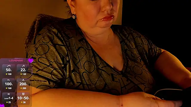 Snapshot of SexxyDreams1 chatting on 02/01/25, 10:44 SexxyDreams1 online show from 02/01/25, 10:44