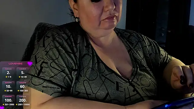 Snapshot of SexxyDreams1 chatting on 02/06/25, 10:26 SexxyDreams1 online show from 02/06/25, 10:26