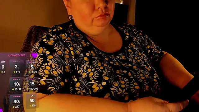 Snapshot of SexxyDreams1 chatting on 02/14/25, 11:53 SexxyDreams1 online show from 02/14/25, 11:53