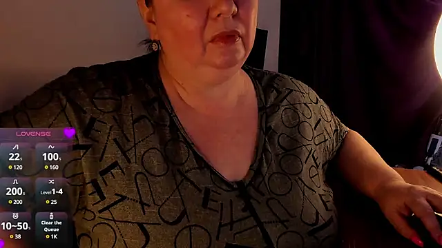 Snapshot of SexxyDreams1 chatting on 03/05/25, 06:23 SexxyDreams1 online show from 03/05/25, 06:23