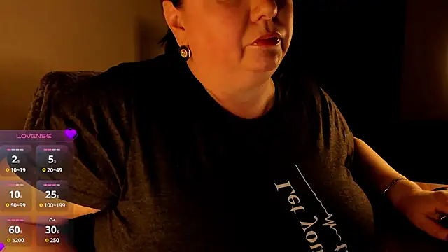 Snapshot of SexxyDreams1 chatting on 03/21/25, 09:56 SexxyDreams1 online show from 03/21/25, 09:56