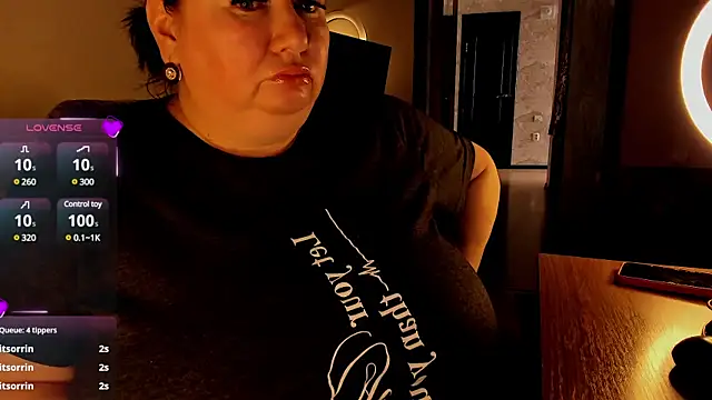 Snapshot of SexxyDreams1 chatting on 03/22/25, 07:04 SexxyDreams1 online show from 03/22/25, 07:04