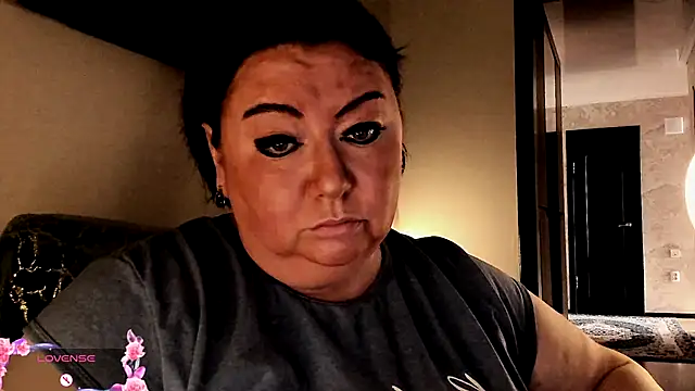 Snapshot of SexxyDreams1 chatting on 09/18/25, 04:36 SexxyDreams1 online show from 09/18/25, 04:36