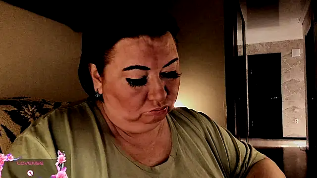 Snapshot of SexxyDreams1 chatting on 10/09/25, 05:16 SexxyDreams1 online show from 10/09/25, 05:16