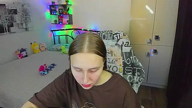 LinaTruly online show from 05/01/26, 09:08