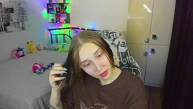 LinaTruly online show from 05/11/26, 09:12