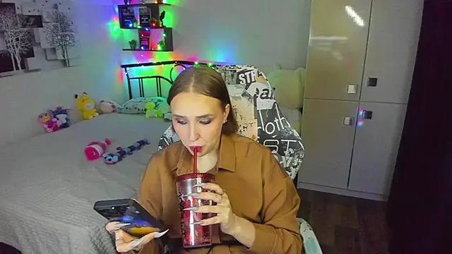 LinaTruly online show from 05/29/26, 09:02